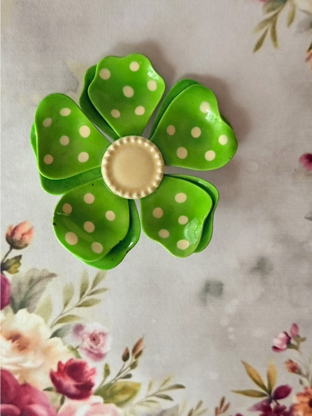Green Polka Dot Flower Floral Enamel Brooch.